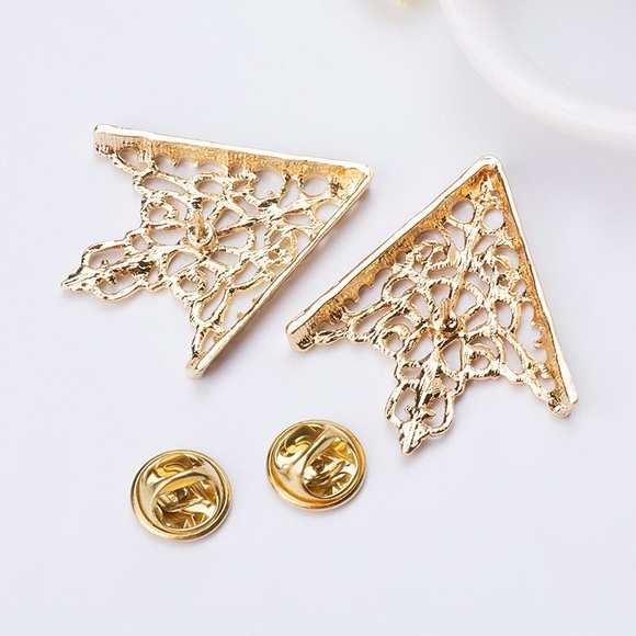 Goth Triangular Hollow Filigree Collar Tip Pins - Picture 11 of 16